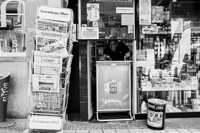 Les kiosques firent partie des secteurs essentiels durant le confinement et pouvaient continuer leurs commerces. Quinze pour cen