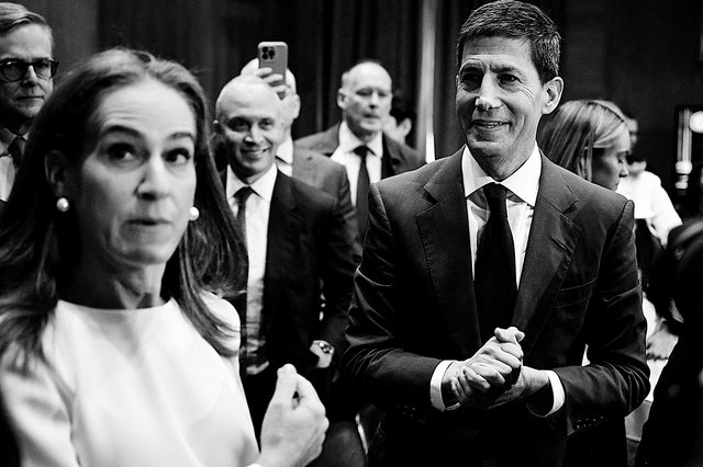 Kevin Warsh, gouverneur désigné de la Fed, lors de son audition devant la Commission du Congrès le 21 avril